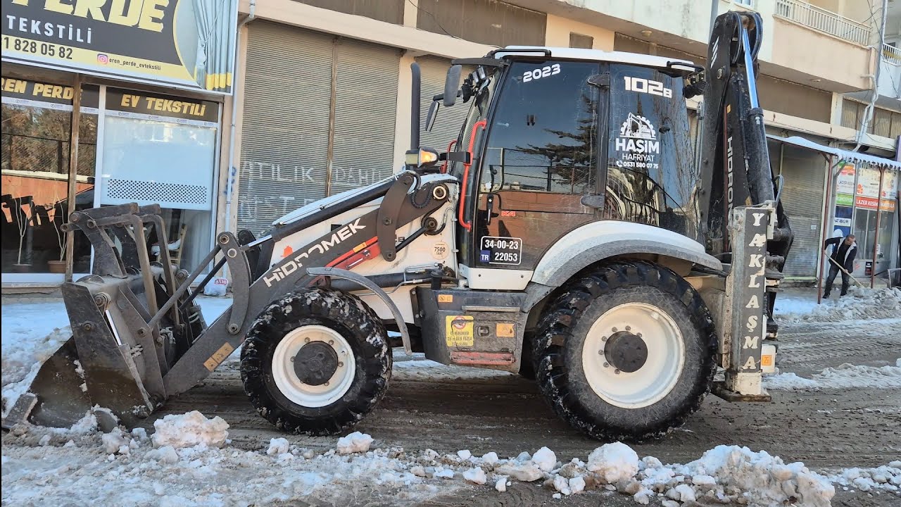 HİDROMEK K4 İLE KAR YÜKLEME