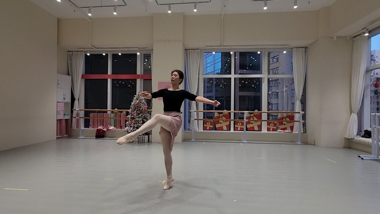 Adult Ballet Variation - La Bayadere - 2nd Shade Variation (Age 40)