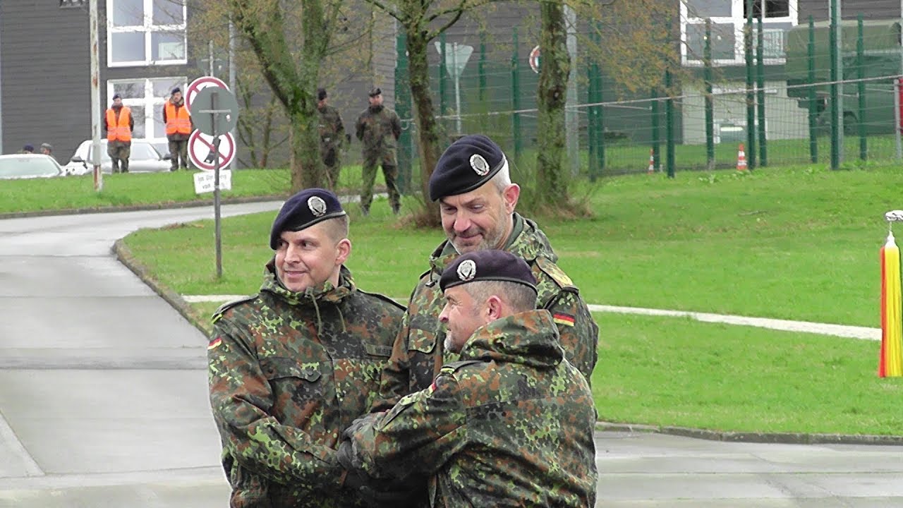 Batallionsapell EloKaBtl 932 Kommandoübergabe