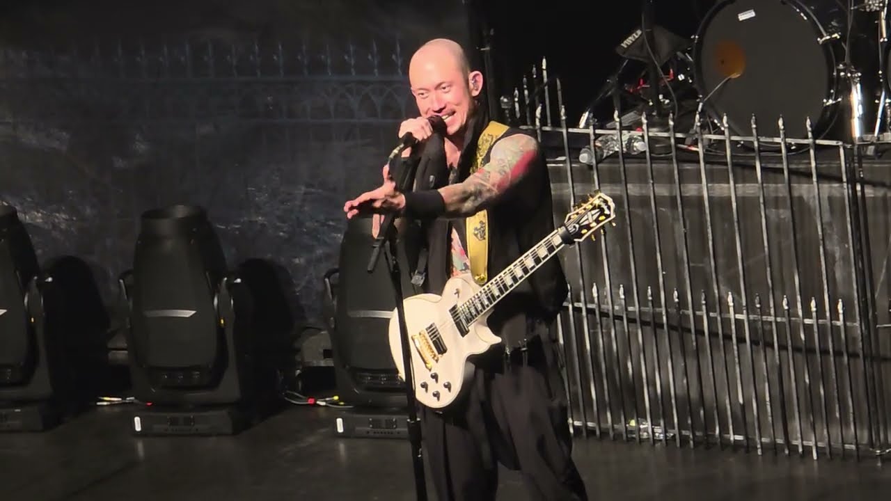 TRIVIUM - Into the Mouth of Hell We March - Live WELLMONT