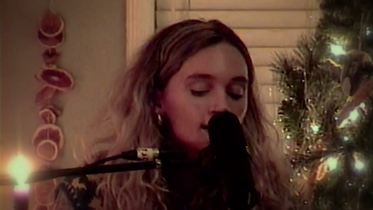 Deck the Halls - Hollyn (Acoustic Cover)