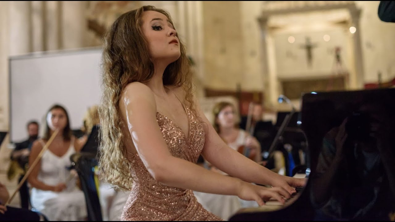 Laetitia Hahn - Beethoven Piano Concerto No. 4 op. 58 - Piotr Jaworski - Filharmonica Pugliese