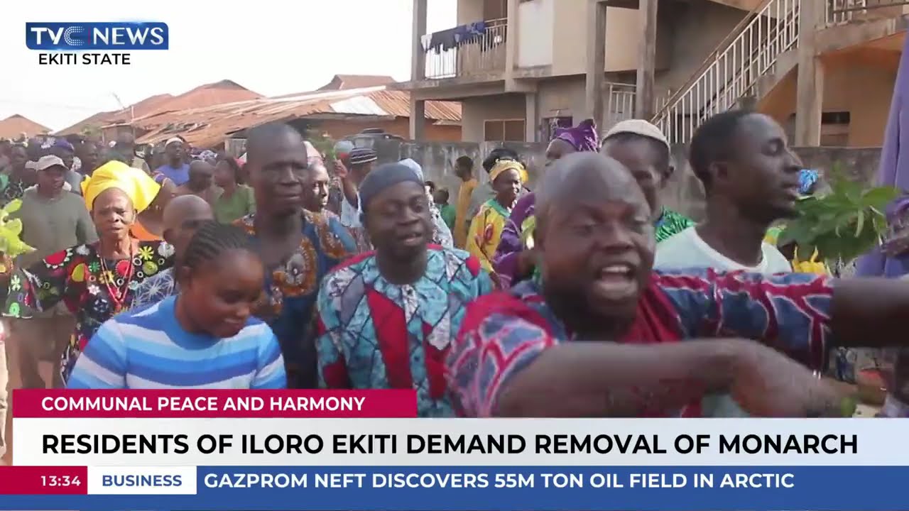 Residents Of Iloro Ekiti Protest, Demand Removal Of Monarch
