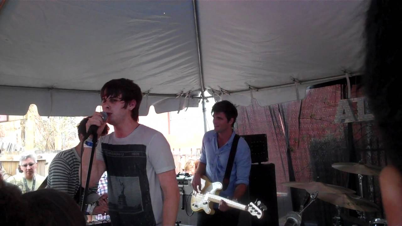 Foster The People - 'Broken Jaw'
