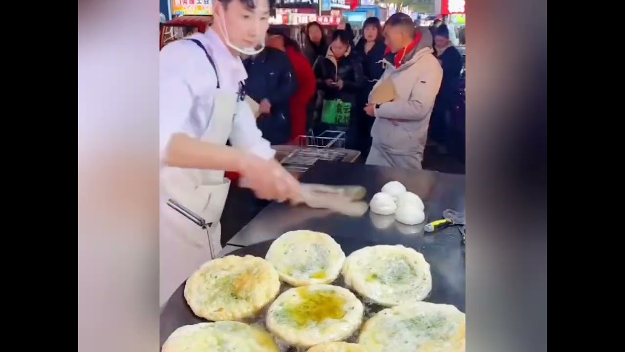 Viral Street Food So Good Customers Queue for a Long Time
