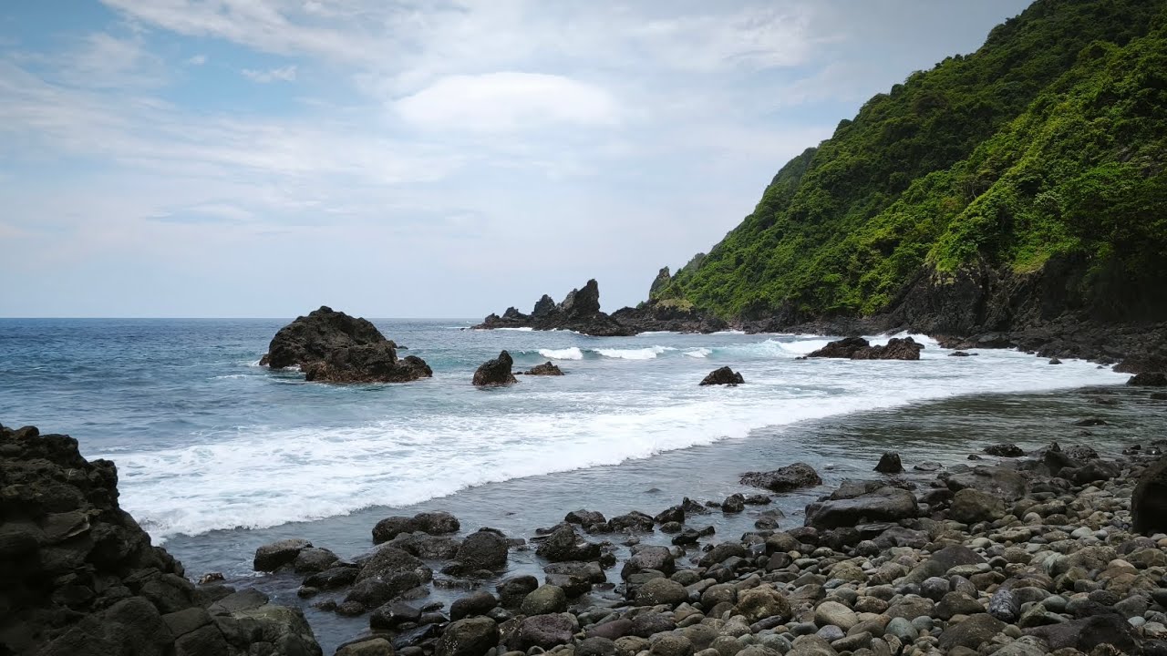 Pantai Sedarang, salah satu pantai tersembunyi di Lombok #beach #lombok #mytrip #hiddengems #nature