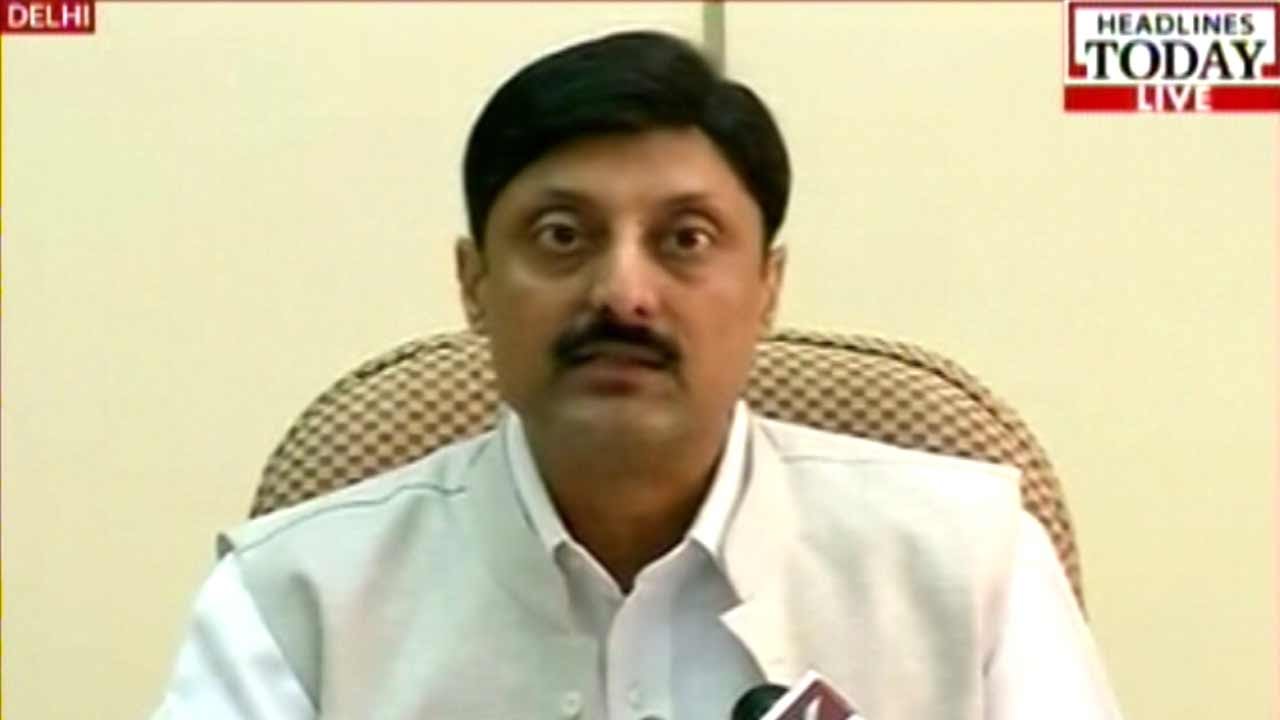 Joint Commissioner of Crime Branch Briefs Media On Corporate Espionage Case