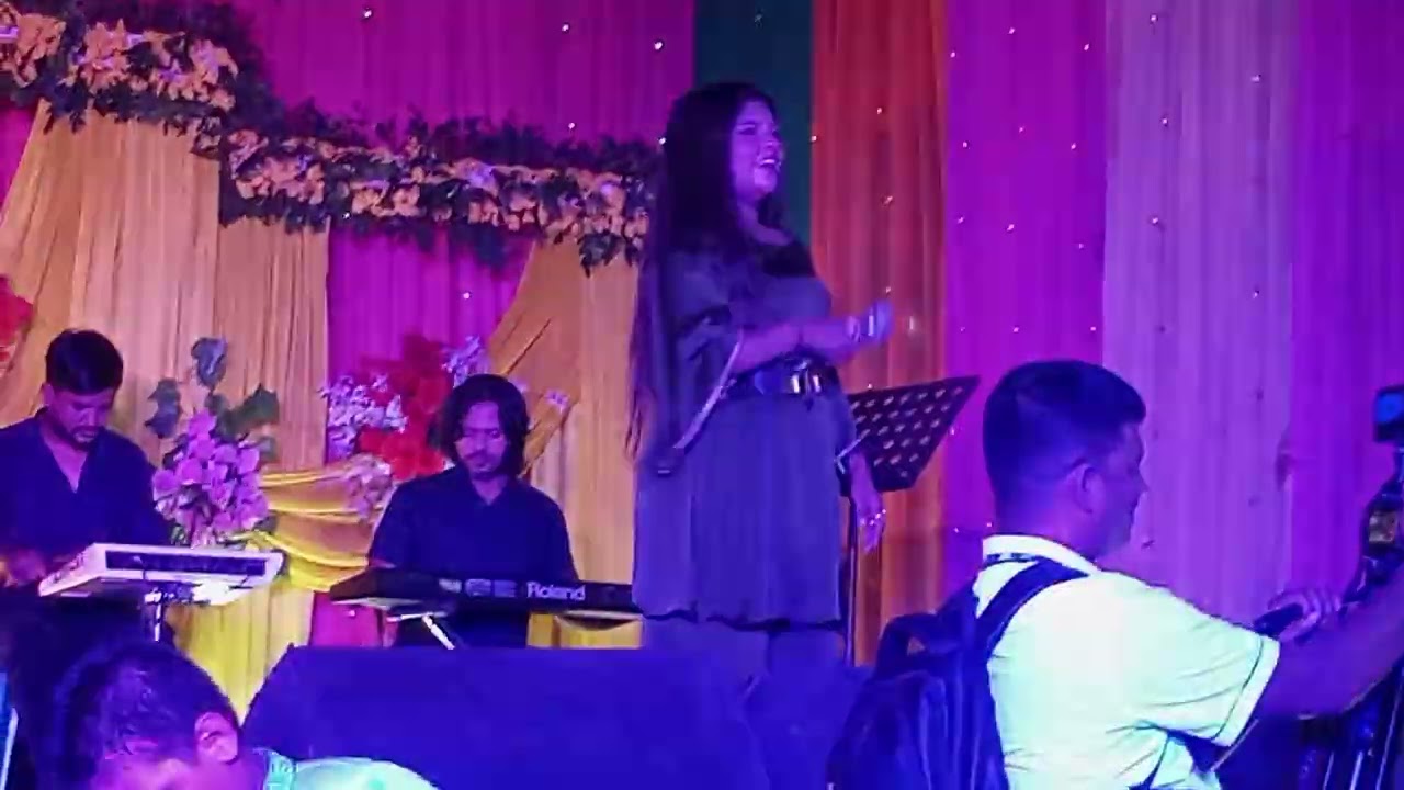 Rupbane Nache Komor Dulaiya 