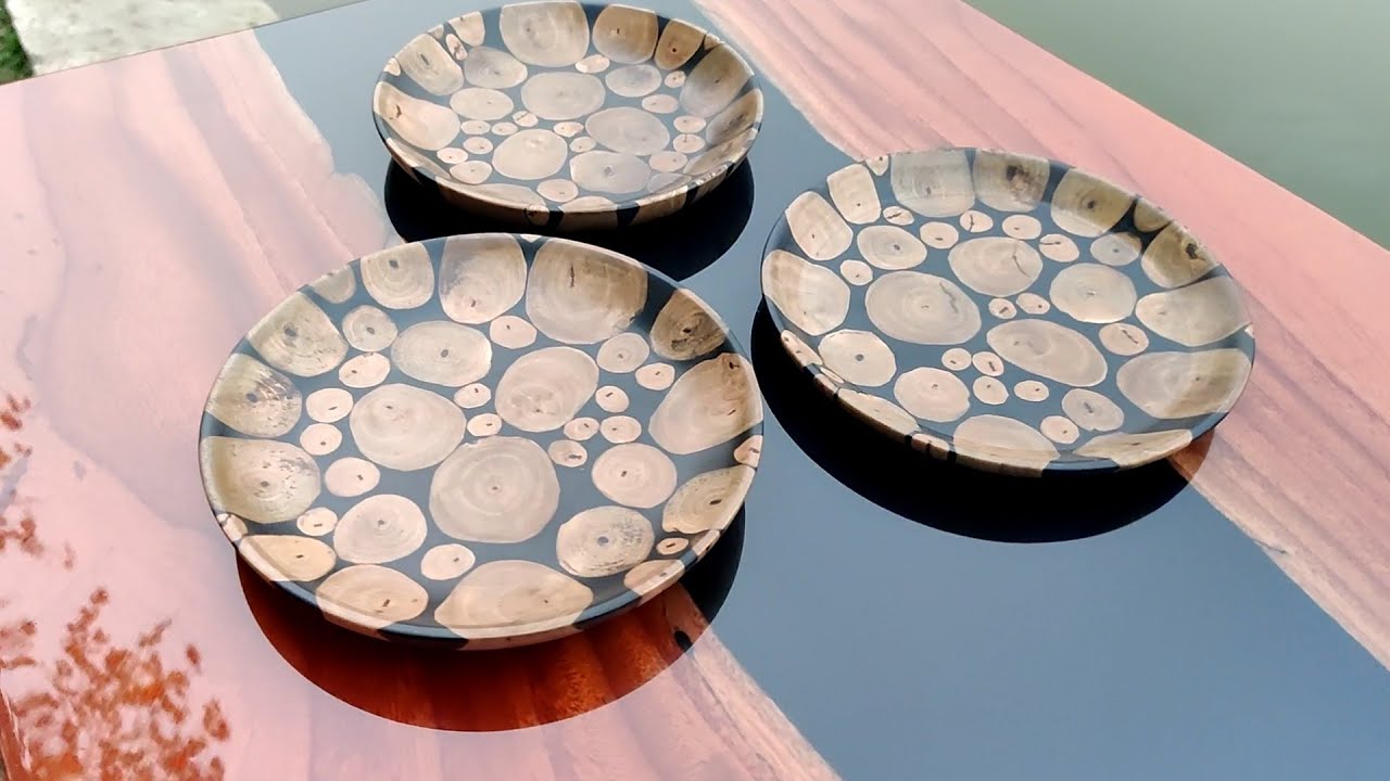 Reclaimed Wood Plates Made From Discarded Branches & Epoxy Resin