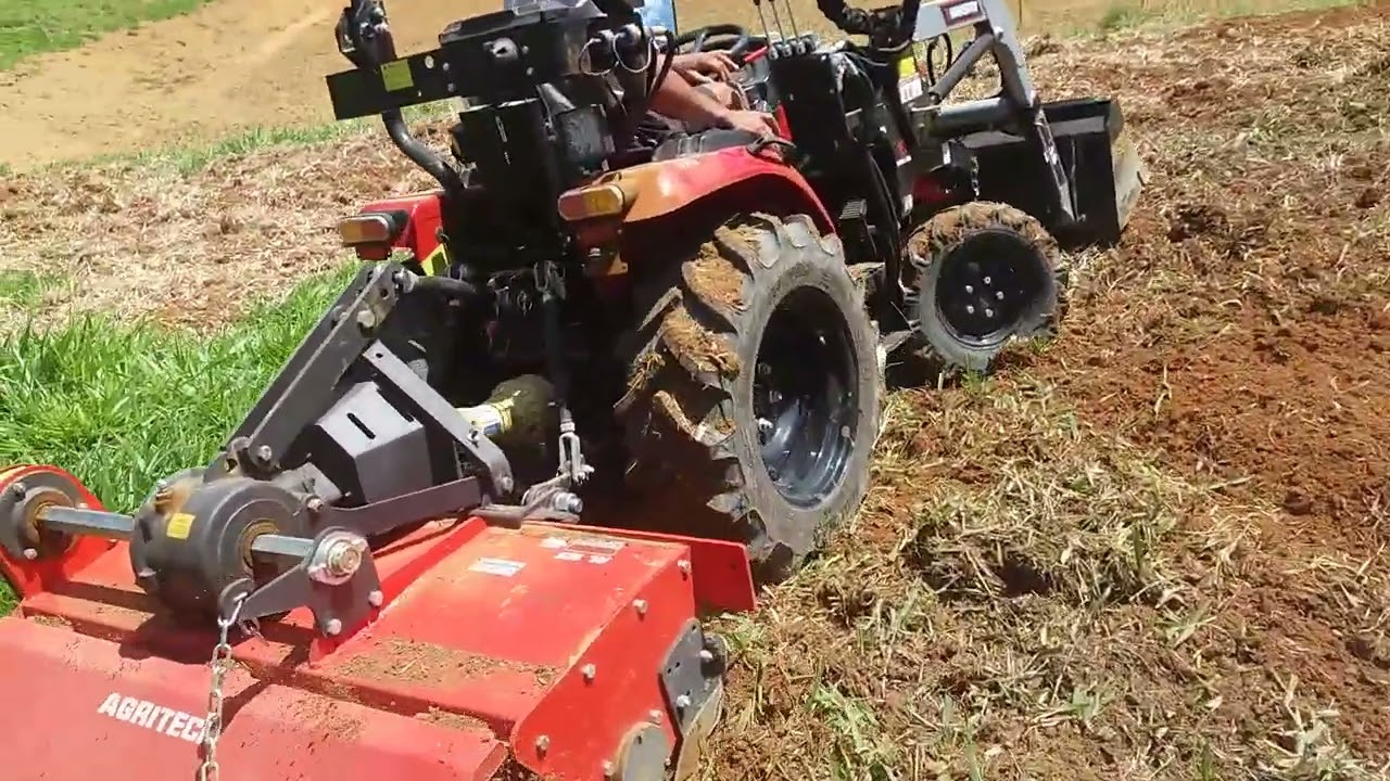 yanmar AGT 25 Com rotativa.