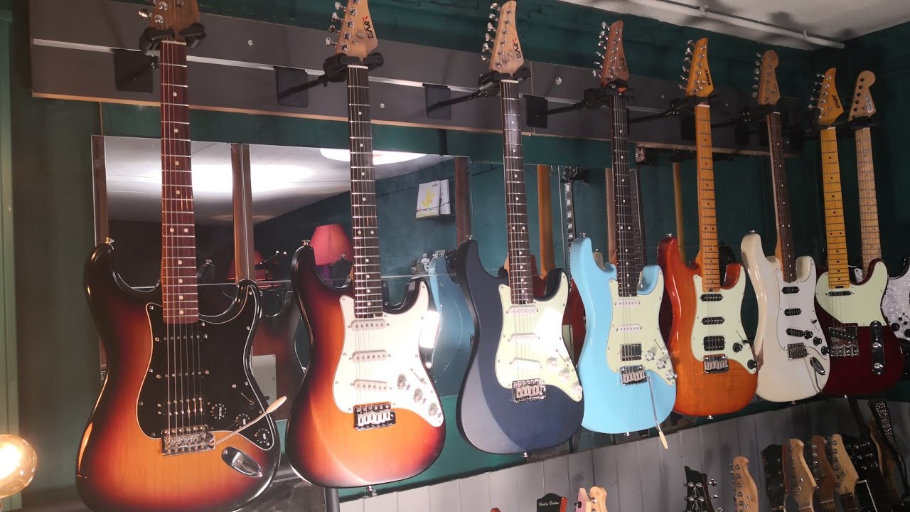 quick comparison Fender and Eart guitars