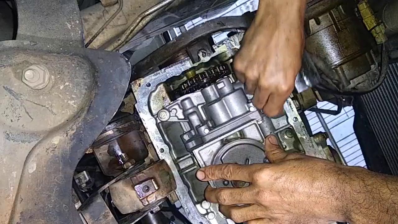 camisa de cilindro Peugeot 206 1.4 , colocando as bronzinas novas e colocando a bomba de óleo