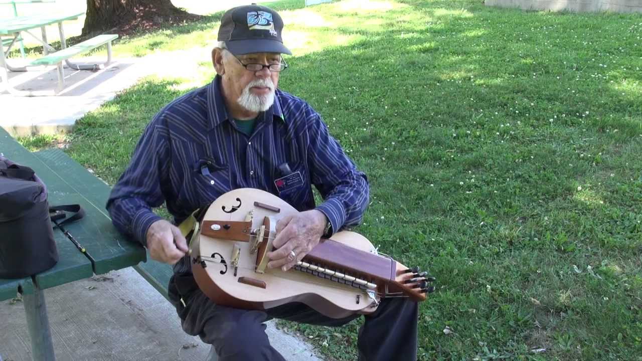 Paul Lyle plays the Hurdy Gurdy 1