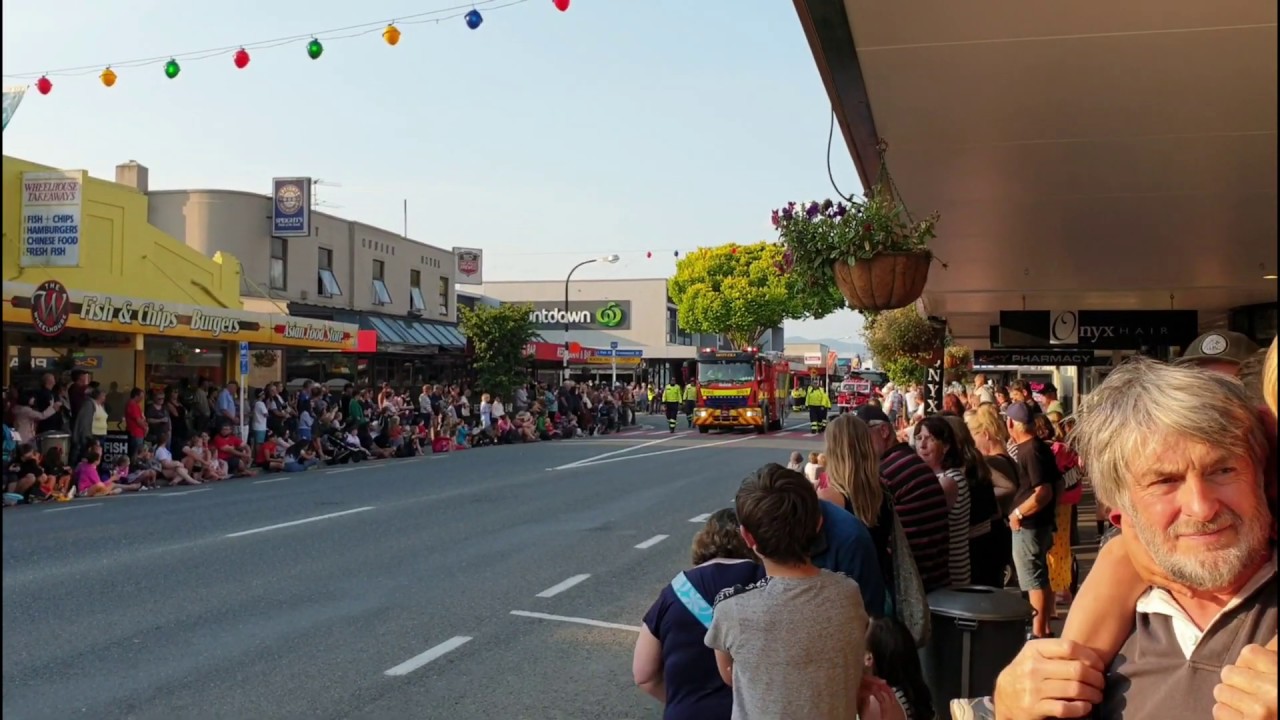 Santa parade motueka (FULL VIDEO) - NELSON TASMAN NEWZEALAND