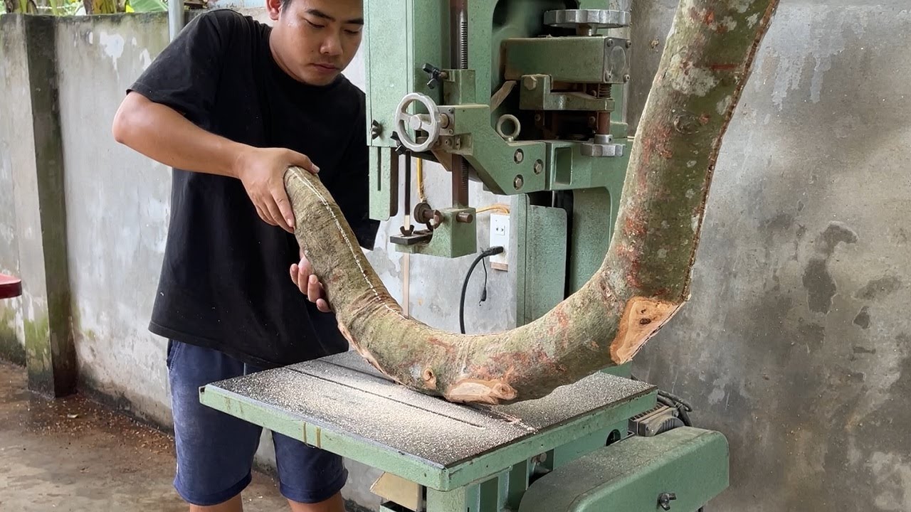 Great Idea With A Discarded Log To Create A Unique Product - Making Swings From Dried Tree Trunks