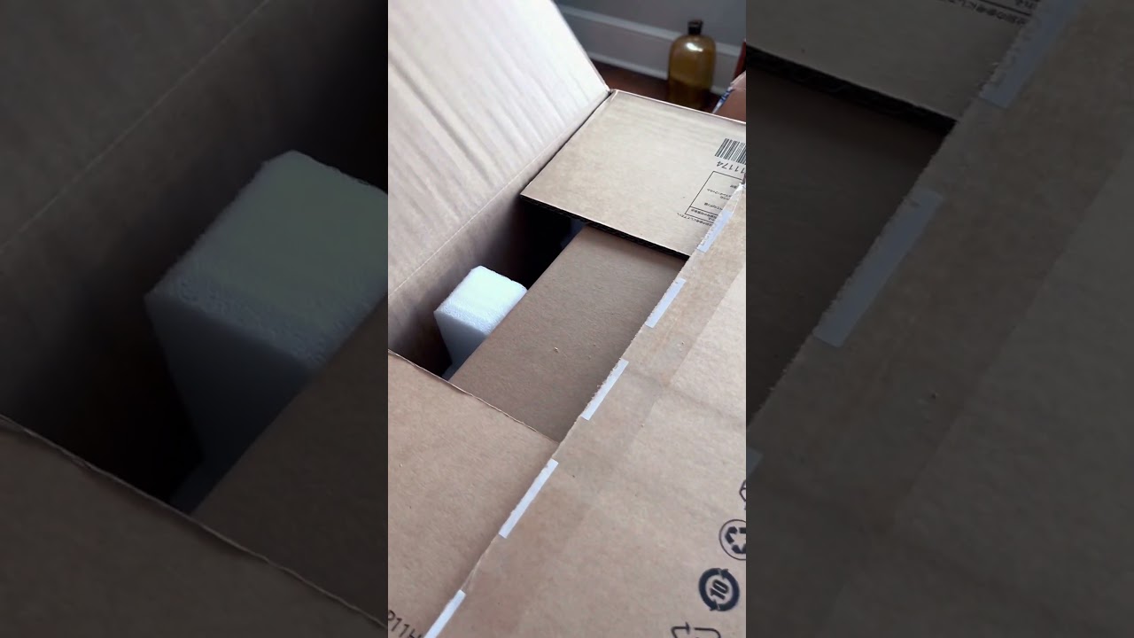 Unboxing Lenovo Legion Tower 5i (26 L, Gen 8)
