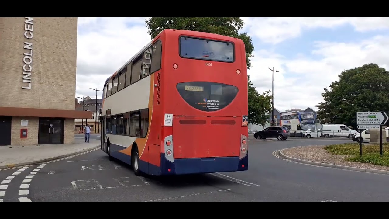 *Lincoln Tour Bus Replacement* Stagecoach East Mids 15651 passes Lincoln Bus Station on CT1, 5.7.22