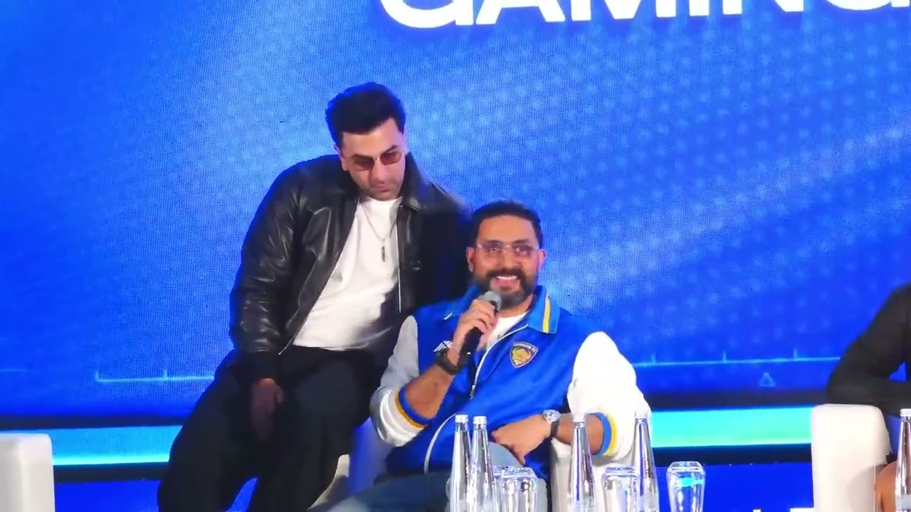 Абхишек Баччан, Ранбир Капур и скаут на торжественном запуске Индийской суперлиги видеоигр.