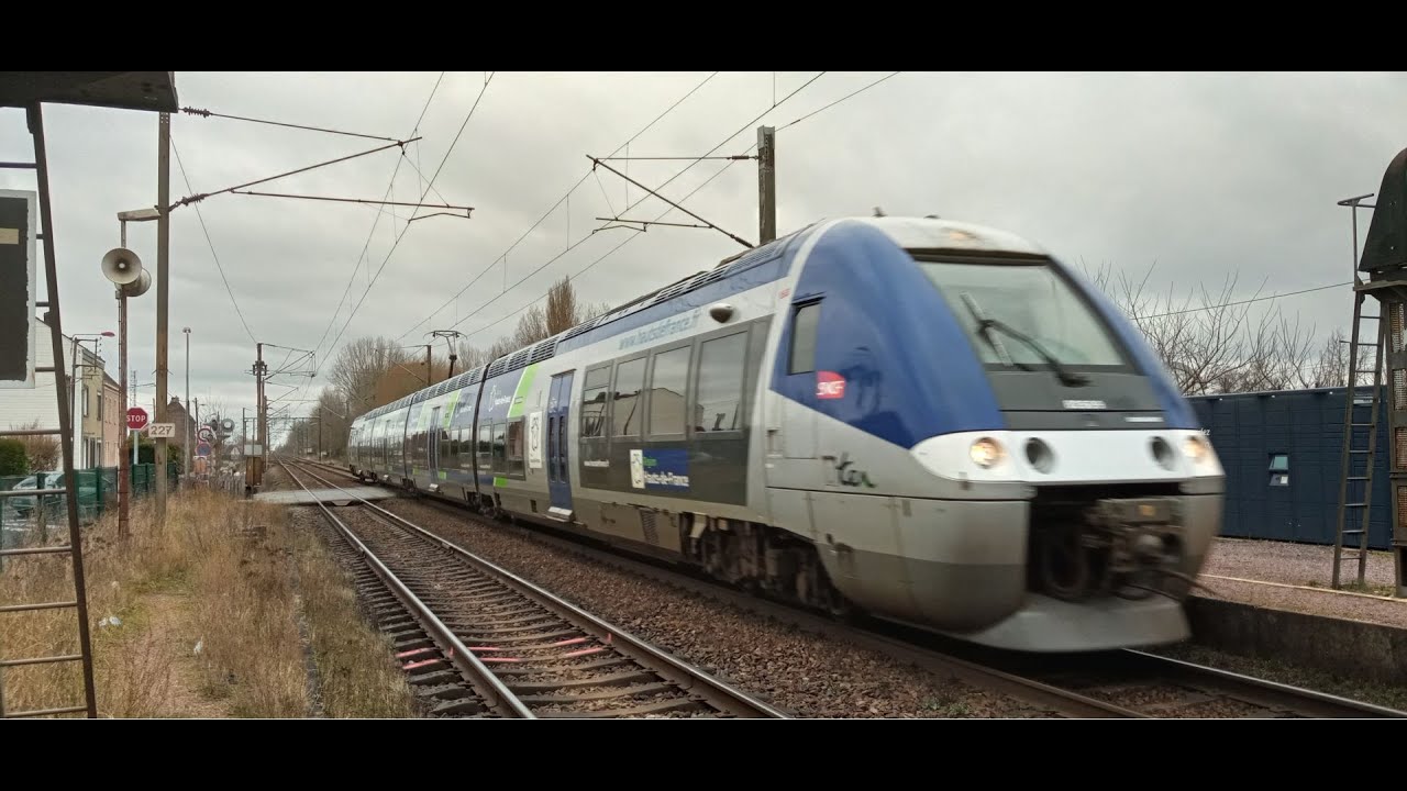 Divers trains en gare d'Ostricourt / Février 2022