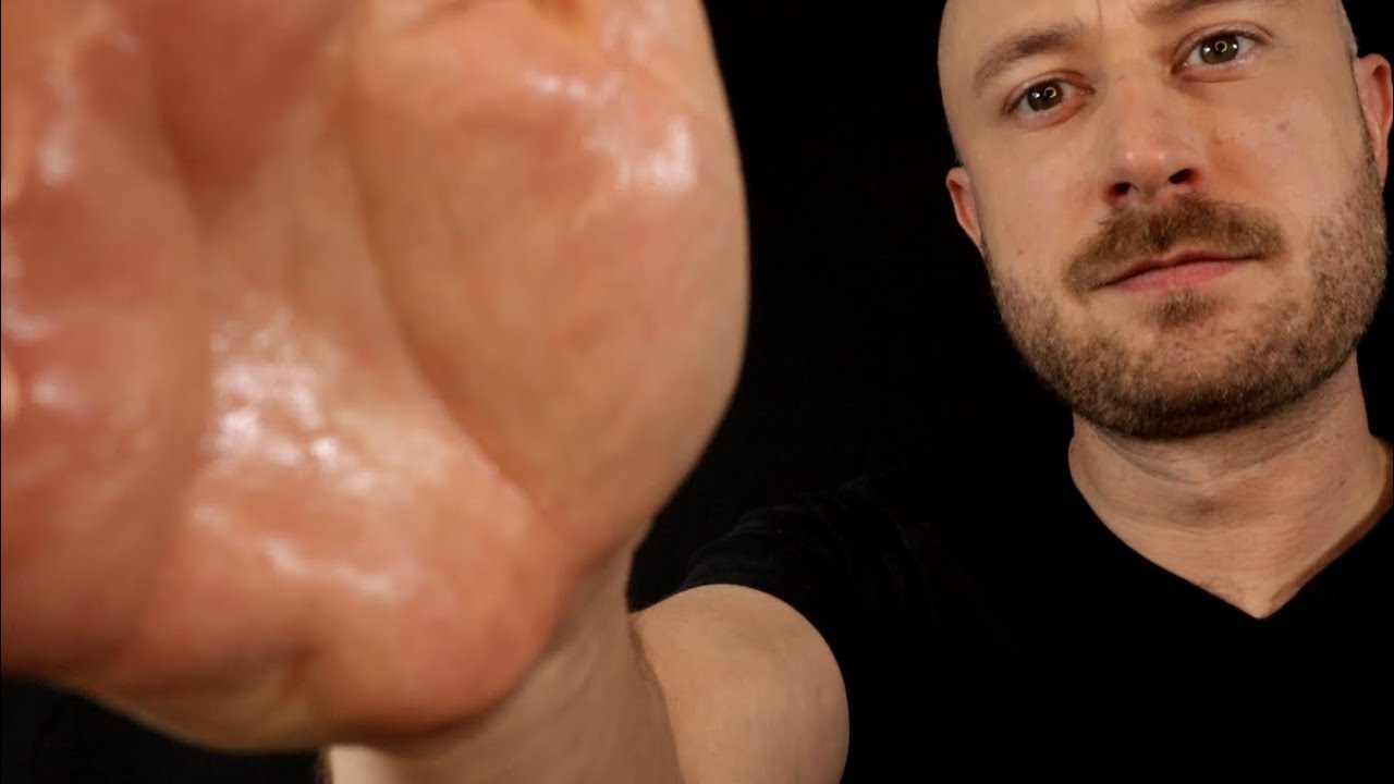Massage du cuir chevelu avec huile - ASMR