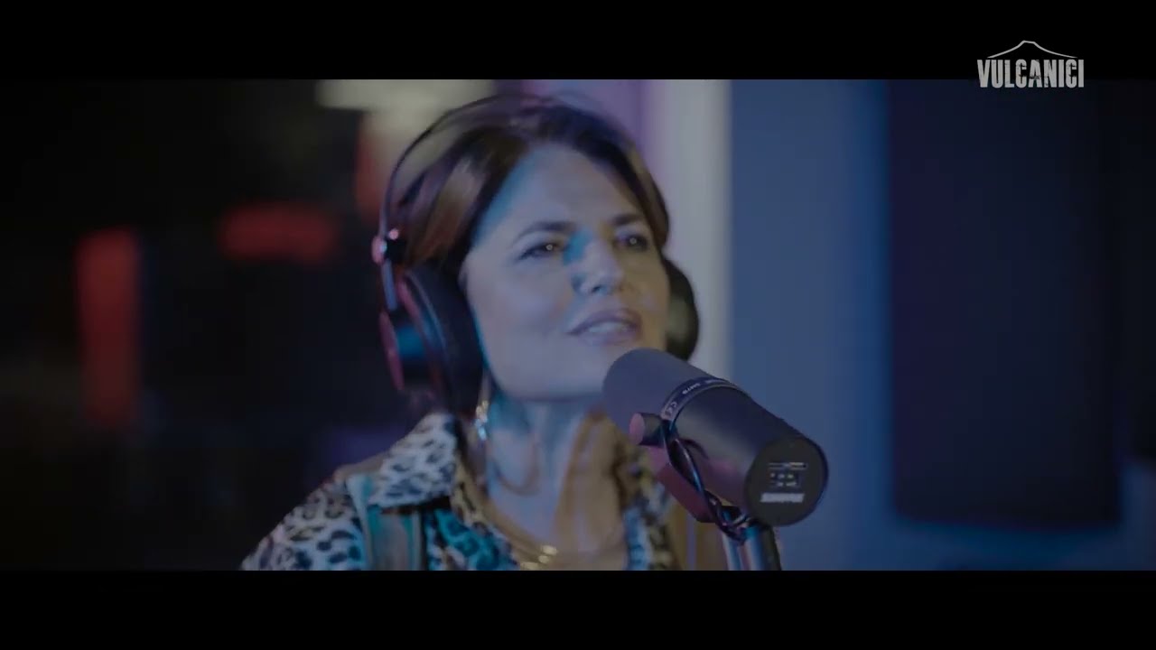 Monica Sarnelli -  Lazzari Felici (Live Session Vulcanici) di P. Daniele