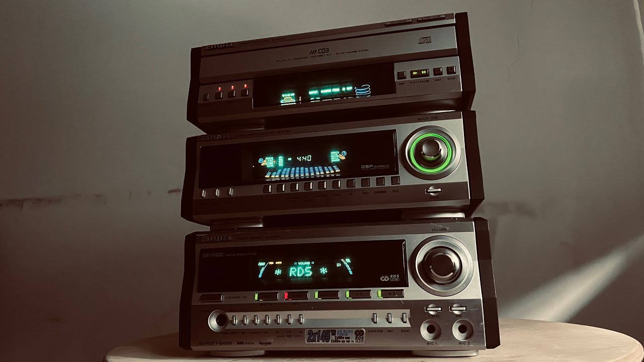 Aiwa Mini Component System XR-H1100 - Play Time & What's inside?
