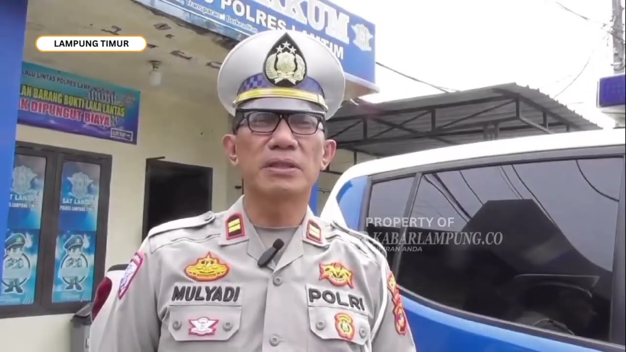Warga Lampung Timur, Terjang Arus Irigasi Demi Selamatkan Satu Keluarga di Mobil Tenggelam