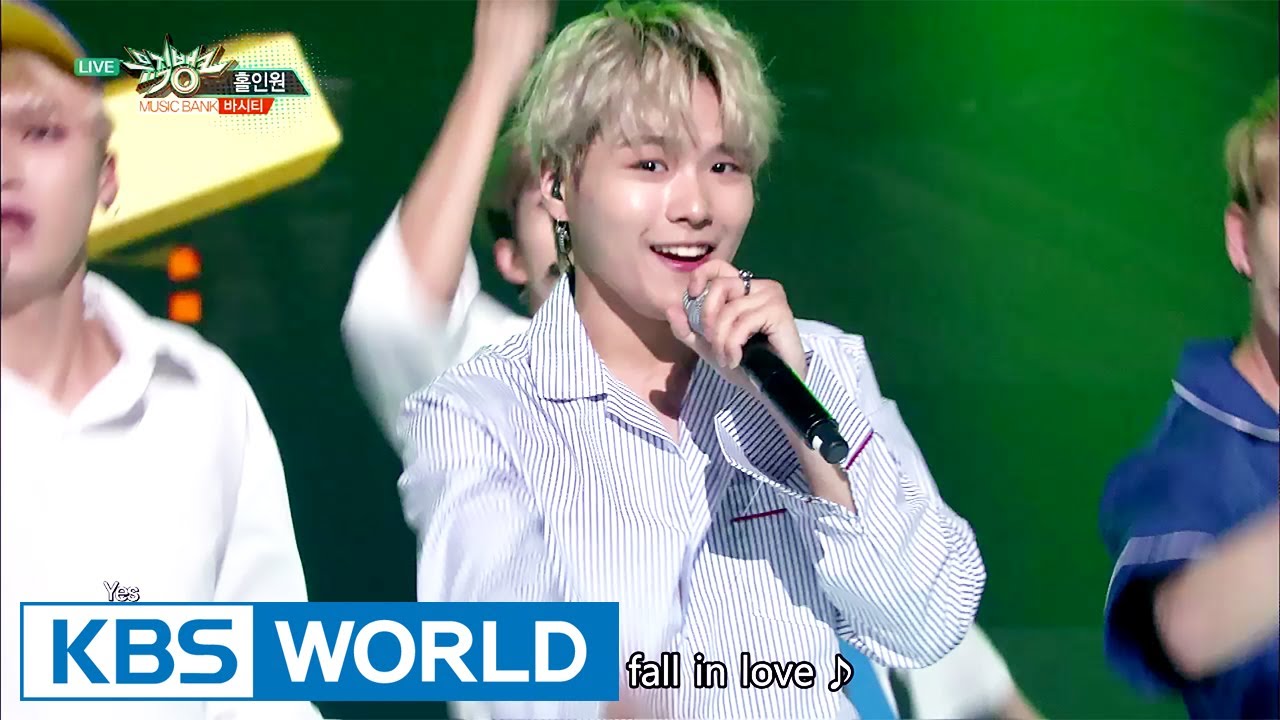 VARSITY - Hole in one | 바시티 - 홀인원 [Music Bank / 2017.05.26]