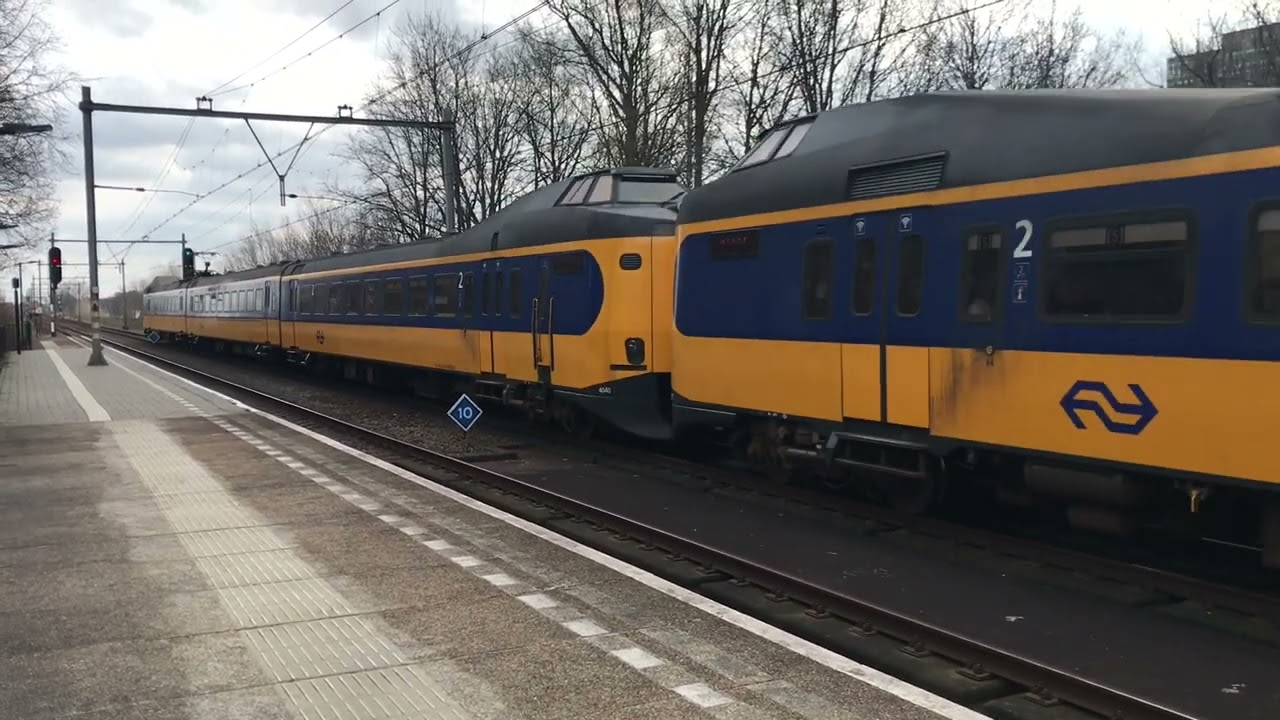 Treinen op Station Rotterdam Alexander