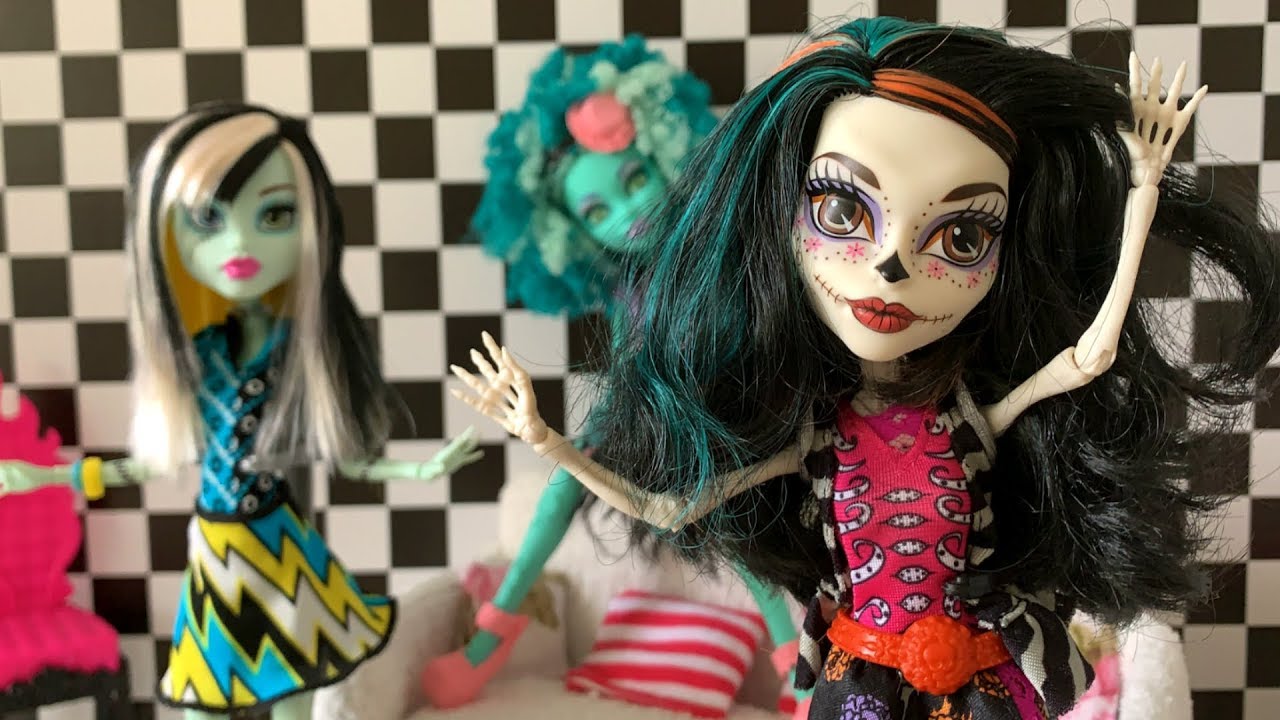 КОМНАТА ДЛЯ КУКОЛ? СТОП МОУШЕН ТИПА DIY - ДИВАН ДЛЯ КУКОЛ