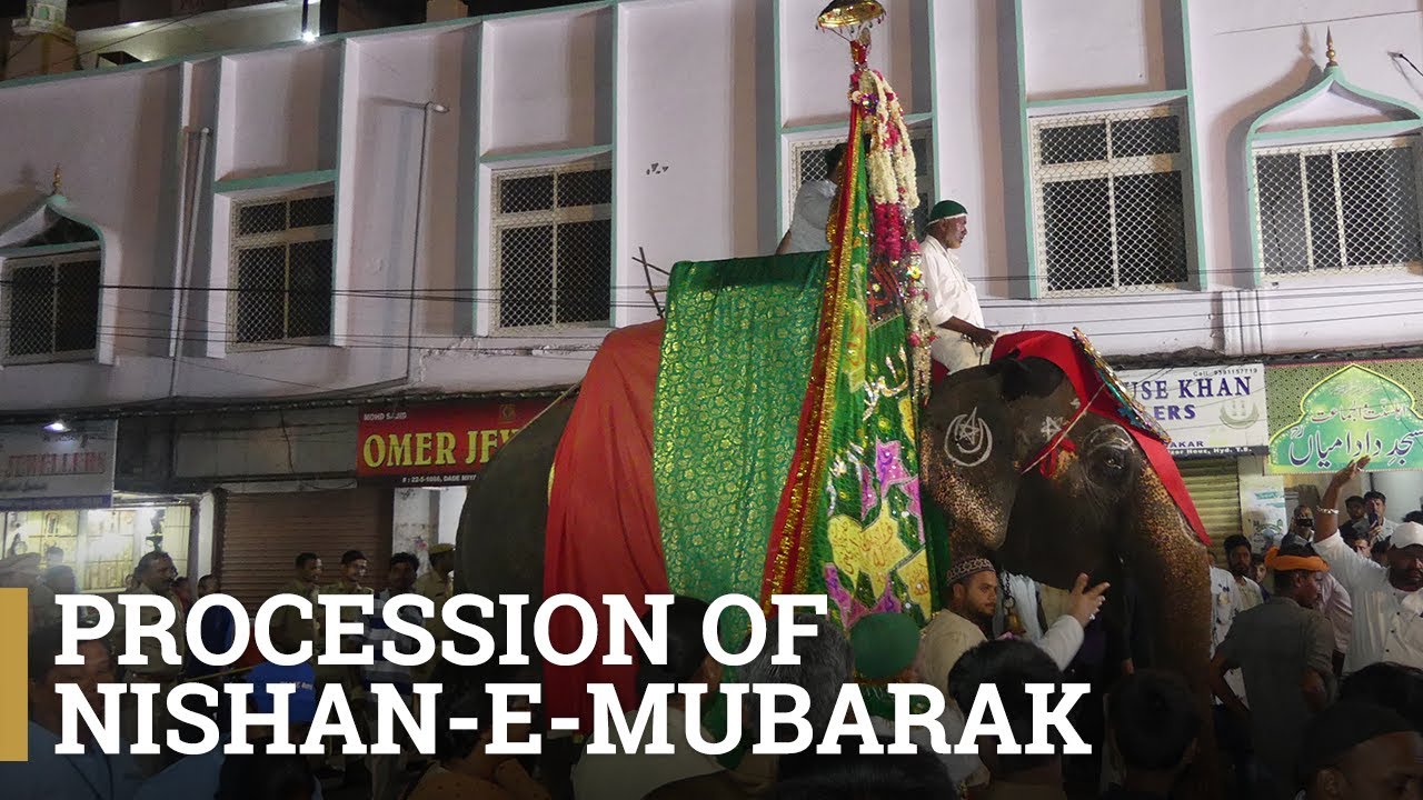 Nishan-e-Mubarak Hazrat Ghouse-e-Azam Procession at Charminar