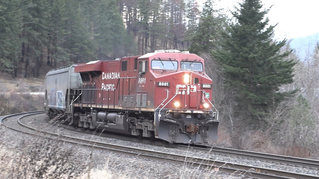 Skeena Pacififc #2557 CPKC Grain Empty East, Mile 87.3 Shuswap Sub., Squilax, BC, Canada. 2026-02-04