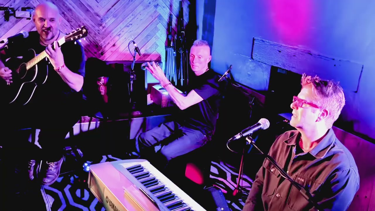 John Ellis and James Stewart Live @ Cafe Roux: Song 15 Message in a Bottle