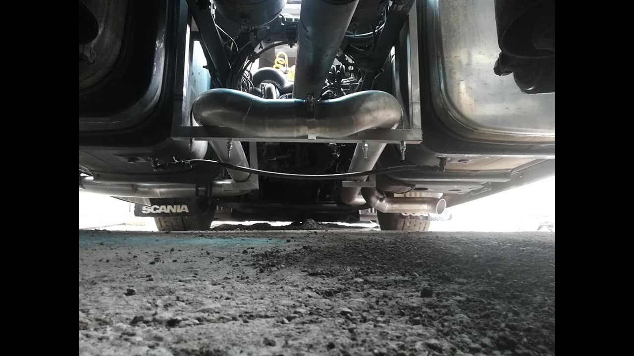 Scania R 620 v8 - custom stainless steel exhaust 114mm