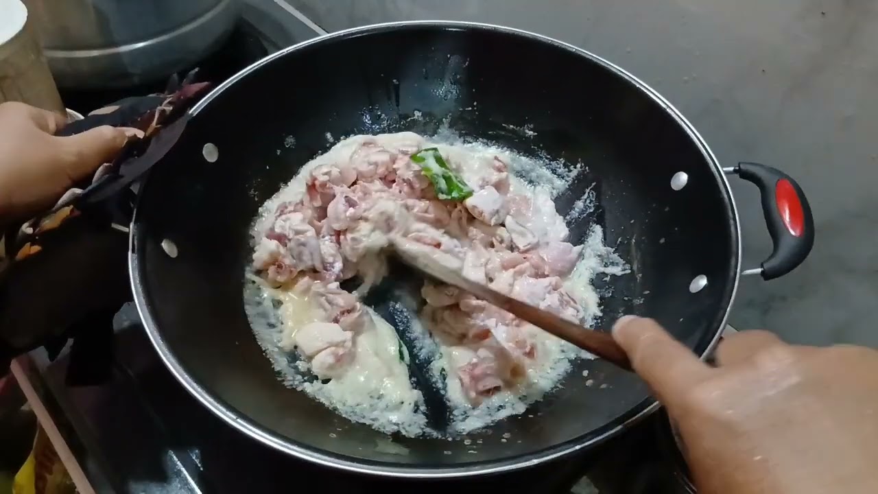 Masih edisi hari spesial pak suami || Mi ayam untuk makan malam 