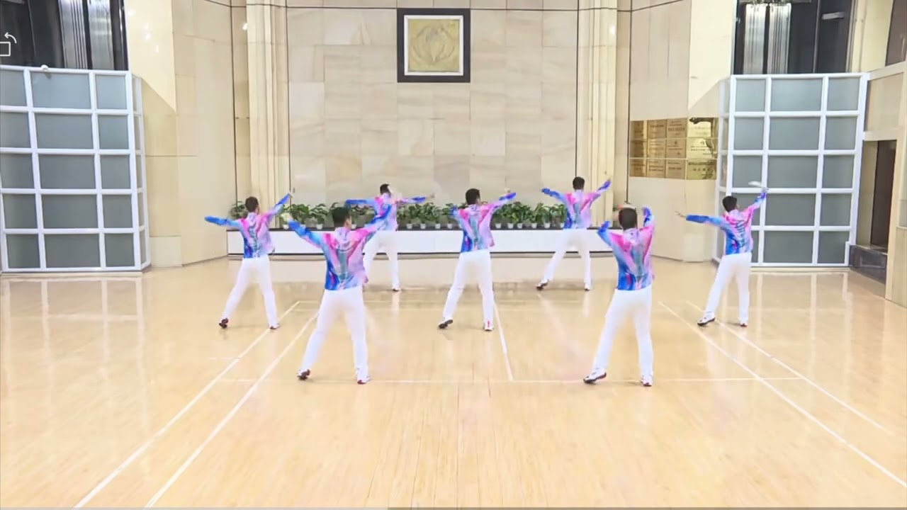 柔力球。《夢想起航的地方》￼ 奥博隆背面￼
