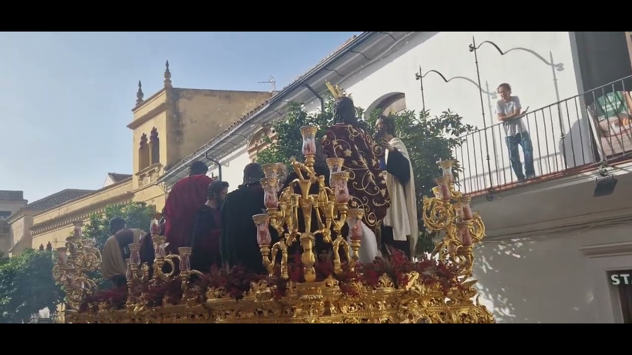 Sagrada Cena por la calle Torrijos en la Magna de Córdoba 2025