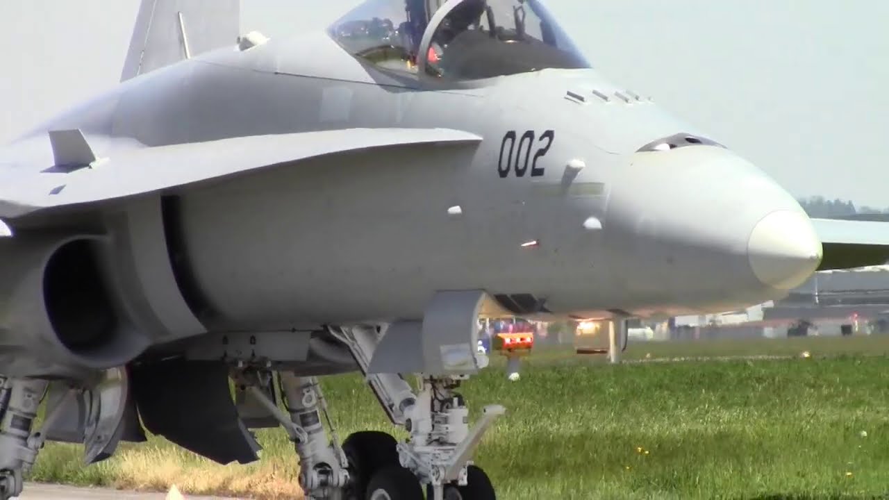F/A-18 Hornet 🇨🇭 Swiss Air Force Base - Emmen/MEI 2017 Mai Action Nachbrenner