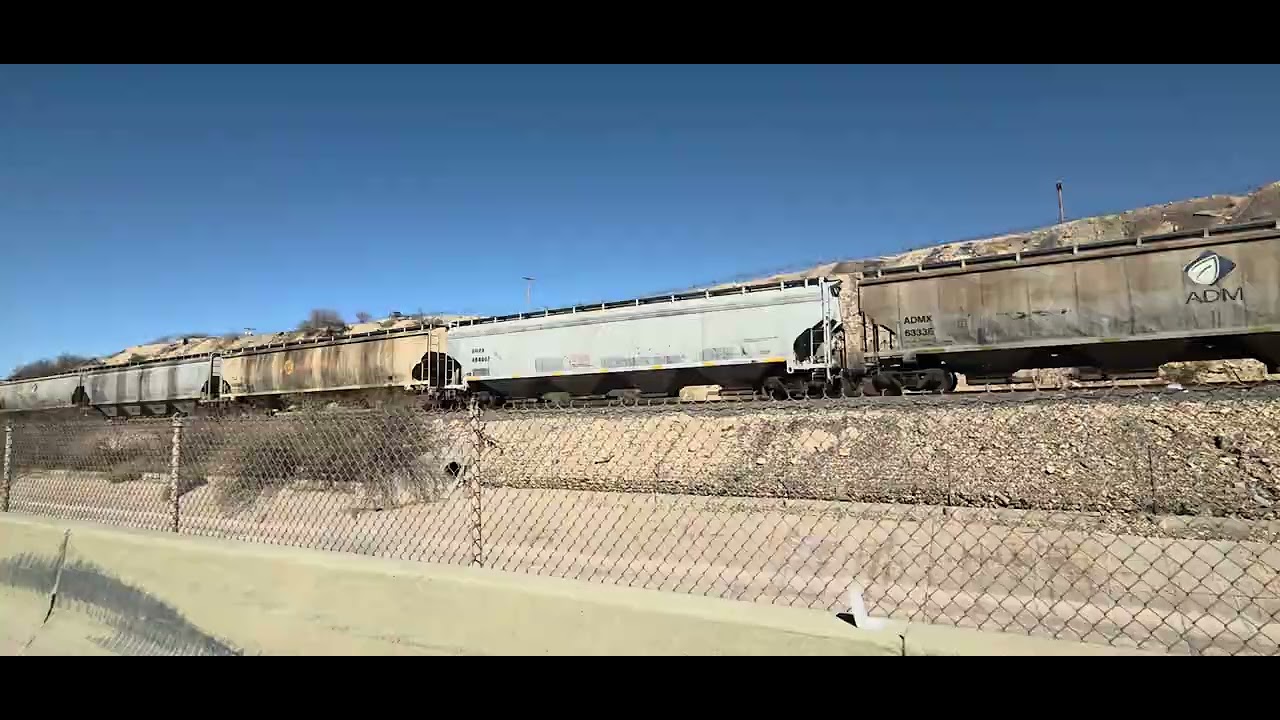 BNSF northbound empty grain train leaving El Paso TX 01/17/26