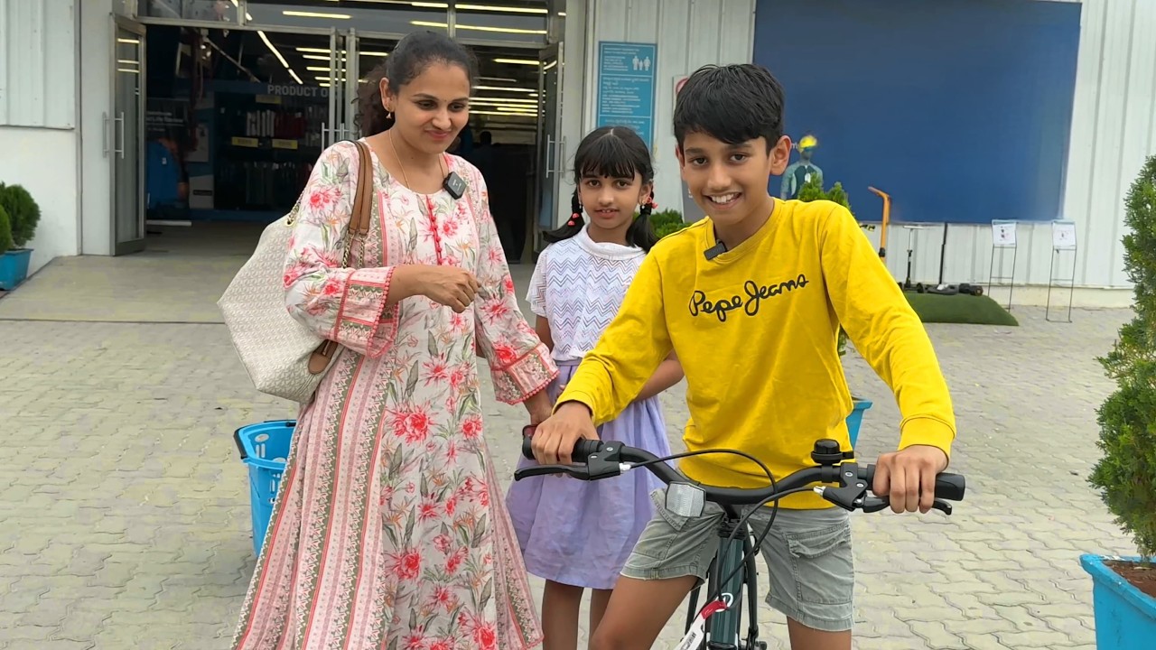 Gift Shopping for Siddi’s Belated Birthday 🎁 | Ammu & Nandu’s Fun Day Out | @v5familyshow