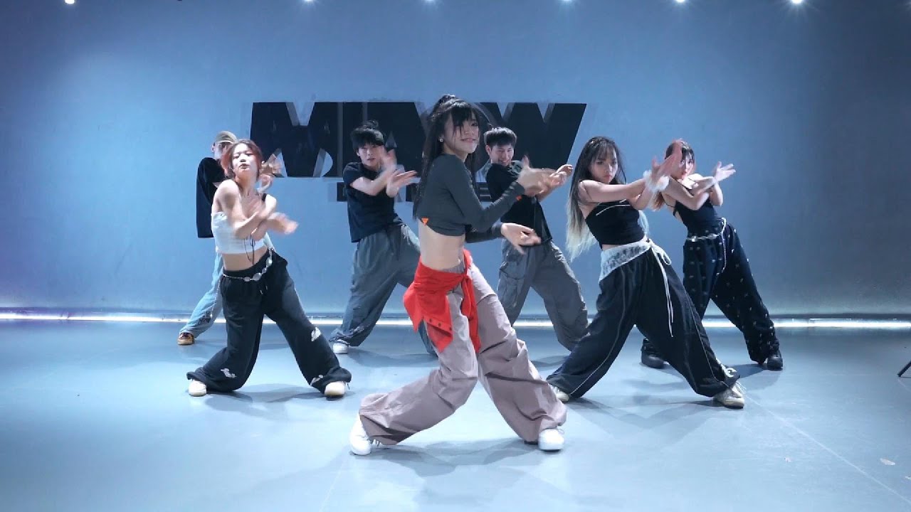 Soaked (Shy Smith) – Orangie & dancegroup 
