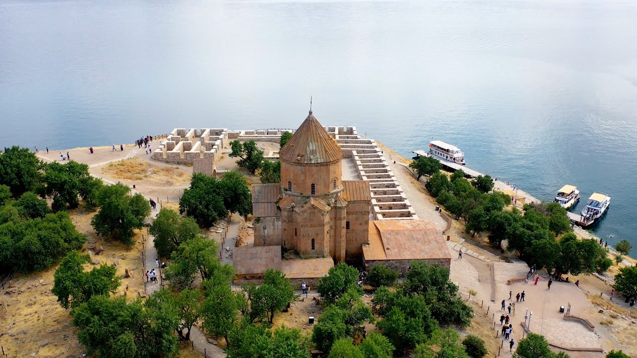AKDAMAR ADASI ve Akdamar Klisesi- Akhtamar Church ԱԿԴԱՄԱՐ ԵԿԵՂԵՑԻ