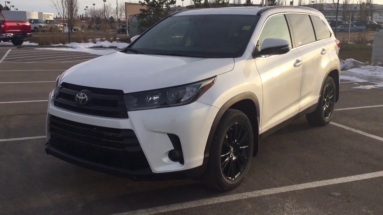 2019 Toyota Highlander SE Review