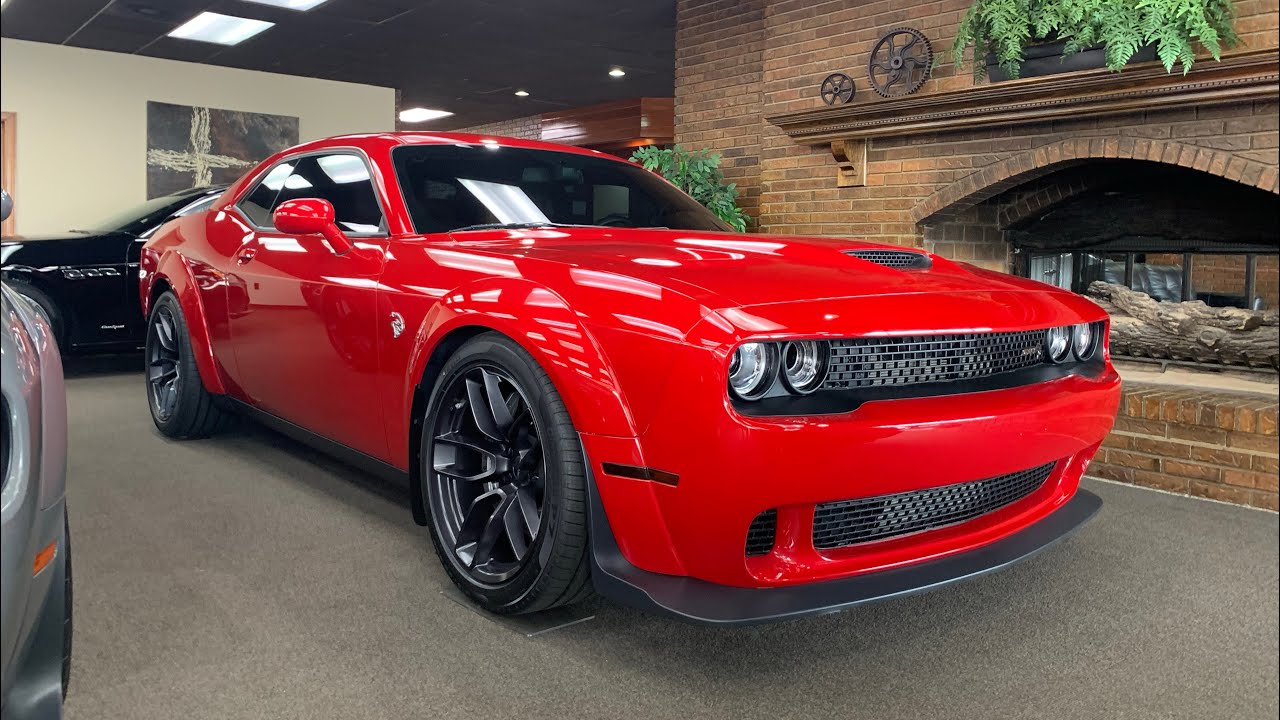 2018 Dodge Challenger Hellcat Widebody Review: Start-Up, Exhaust, In-Depth Tour