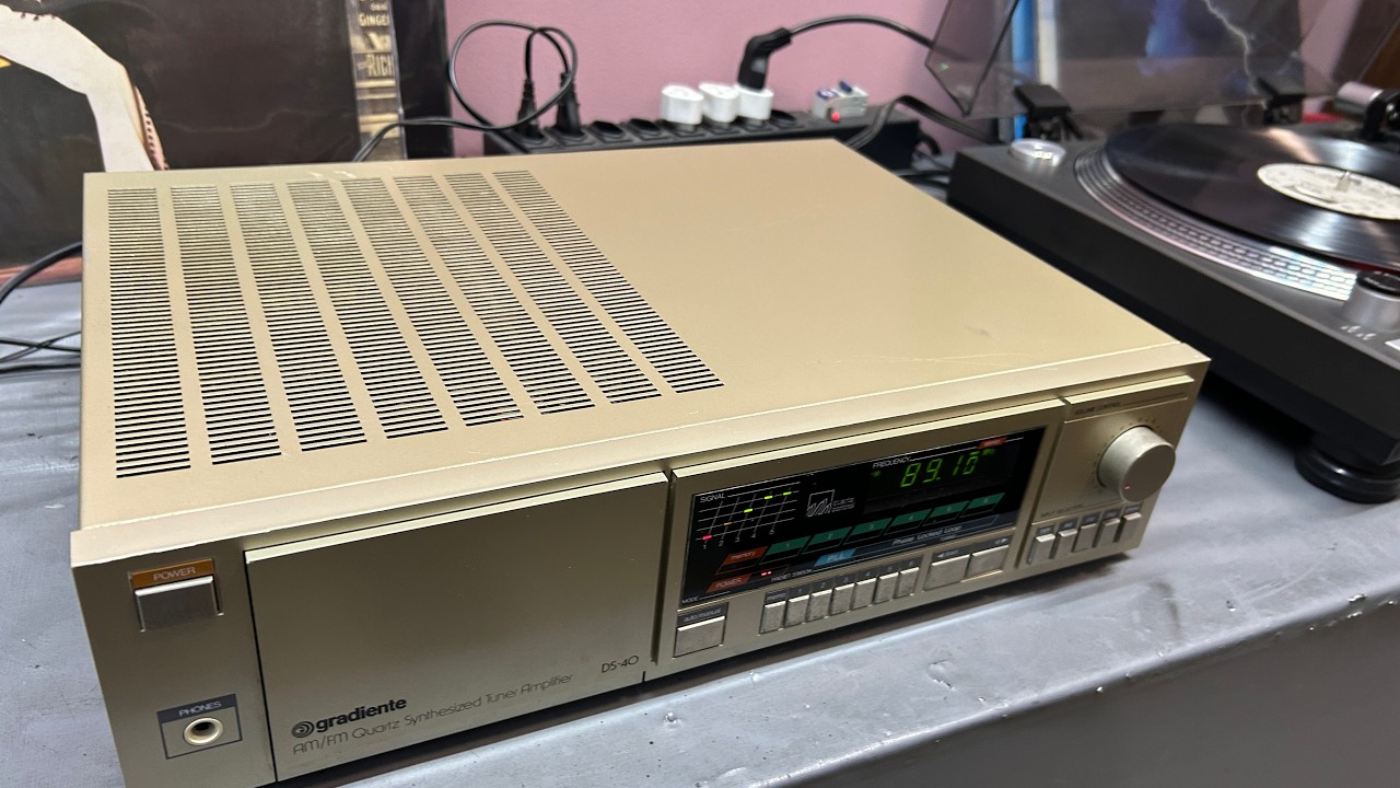 O Rei do Som - Receiver Gradiente DS-40