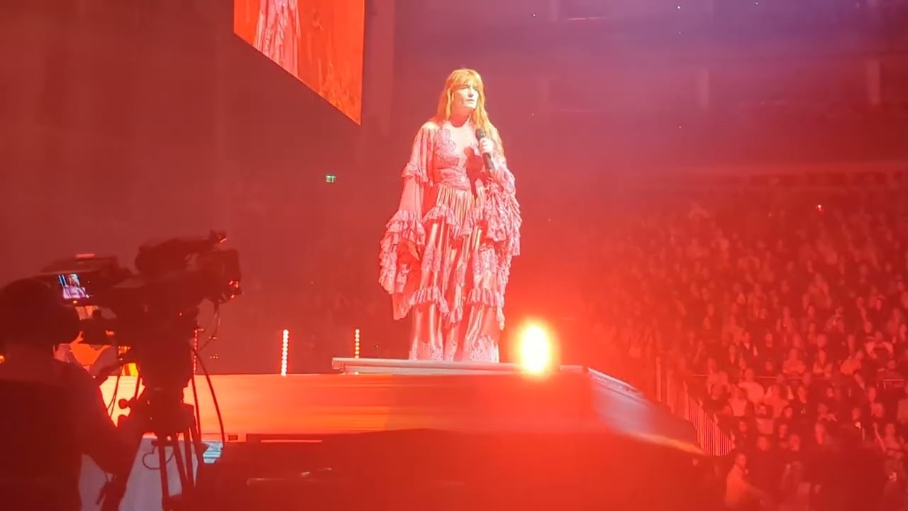 King - Florence + the Machine (Live @ o2 Arena, London - 18/11/22)