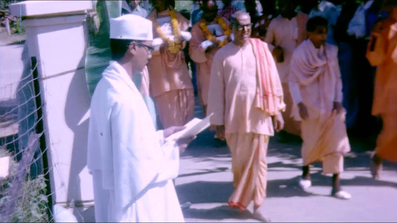 Swami Vireshwarananda ji Maharaj at Ramakrishna Mission, Aalo (1979)