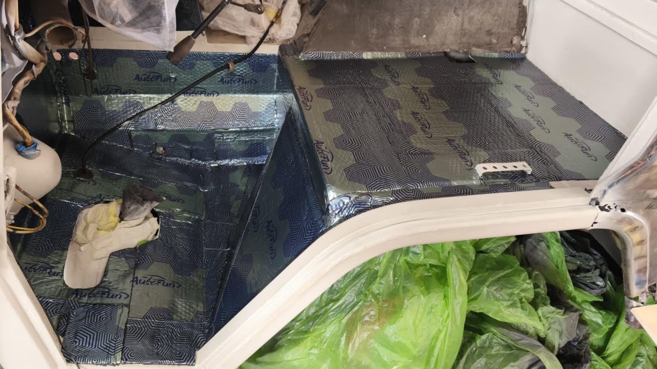 Sound damping the floor on the front in my Volvo C202/The Black Sheep project ep.53