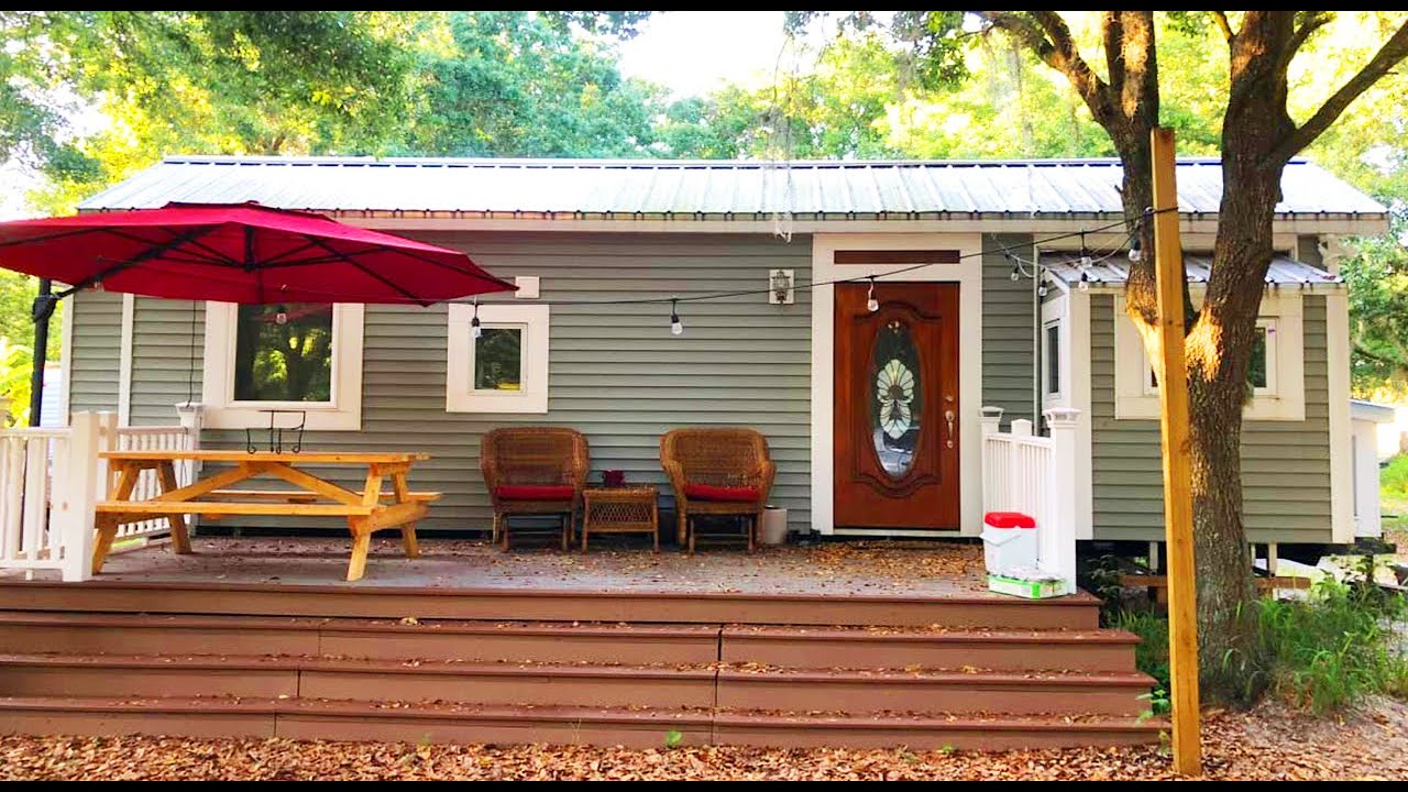 Amazing Stunning 32FT Tiny House w/ Expandable Sides to 14&rsquo; Living Room, Downstairs Main Bedroom