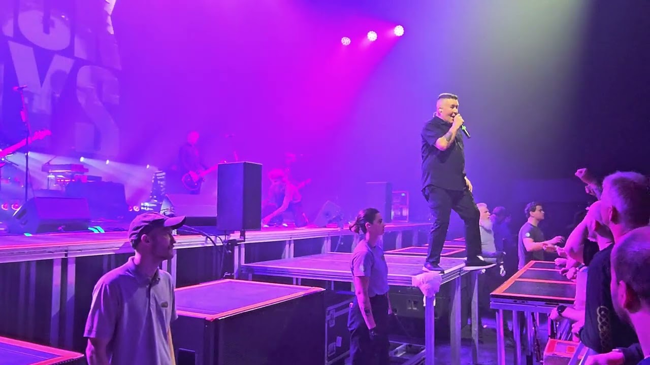 Dropkick Murphys  - School Days Over live @ Sporthalle Hamburg 29.10.2025 